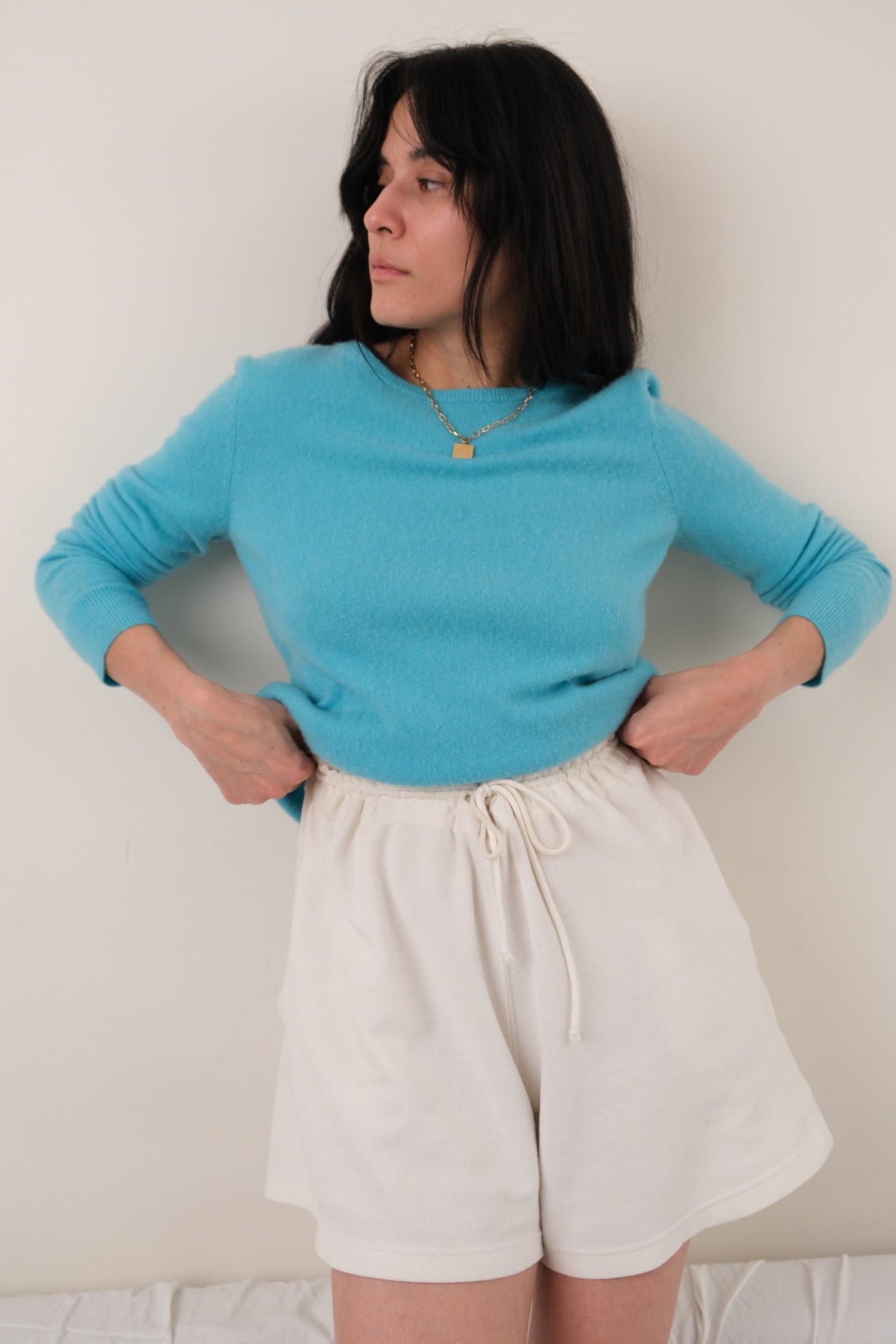Vintage turquoise cashmere crewneck sweater detail
