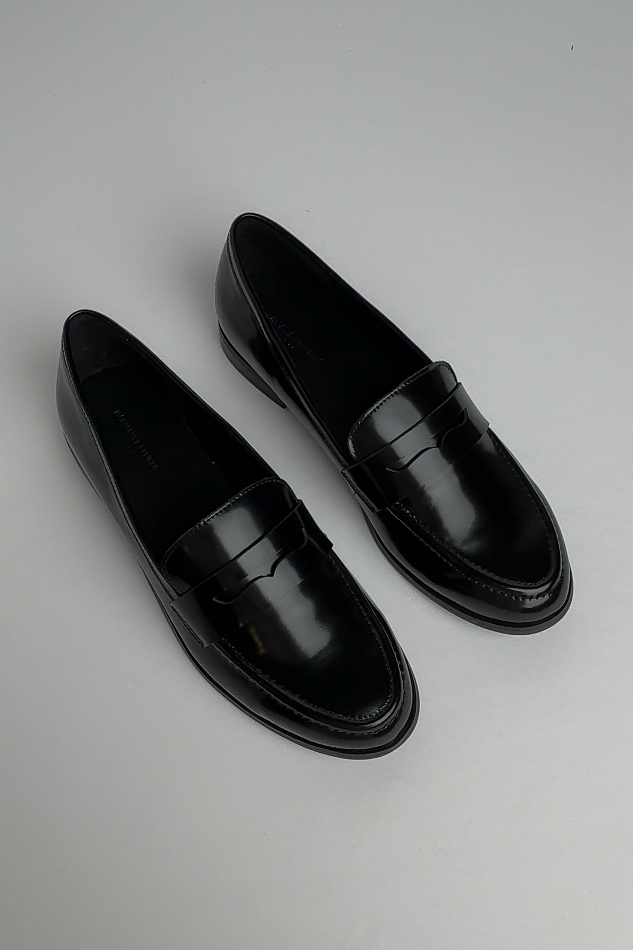 Vintage Noir Banana Republic Leather Penny Loafers, 7.5