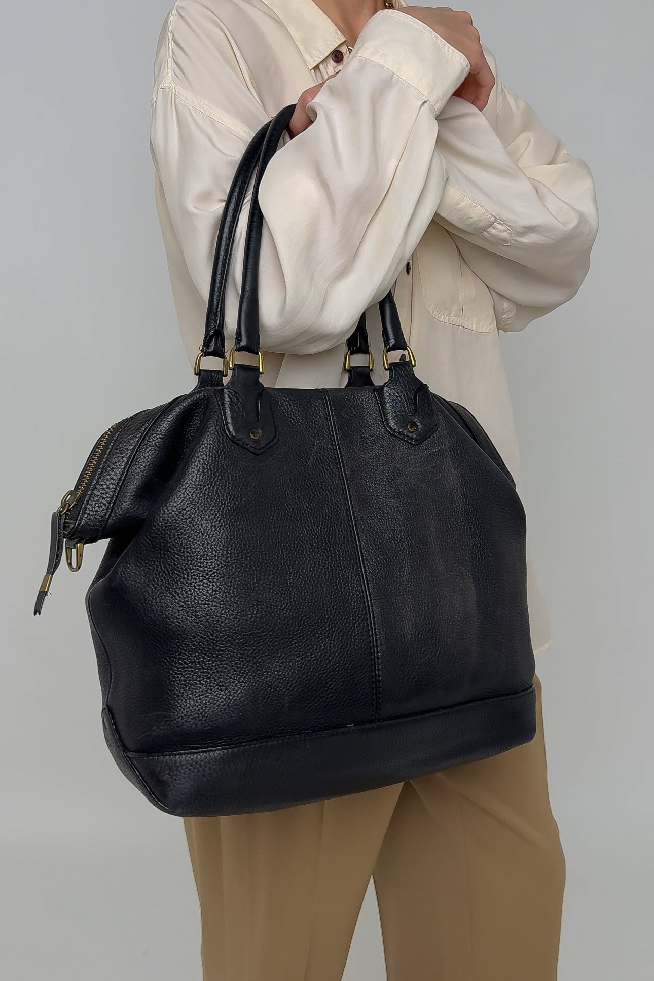 Vintage Obsidian Leather Hand and Shoulder Bag