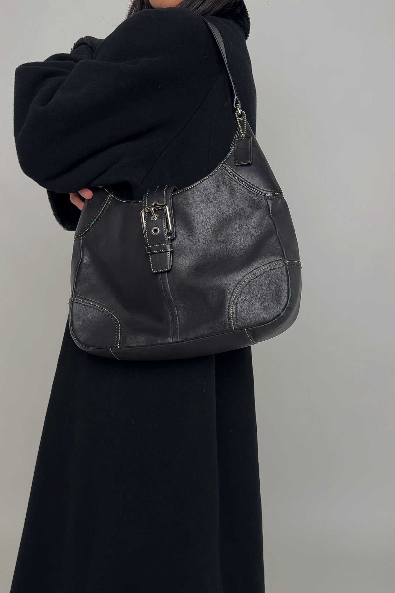 Vintage Obsidian Coach Leather Shoulder Bag