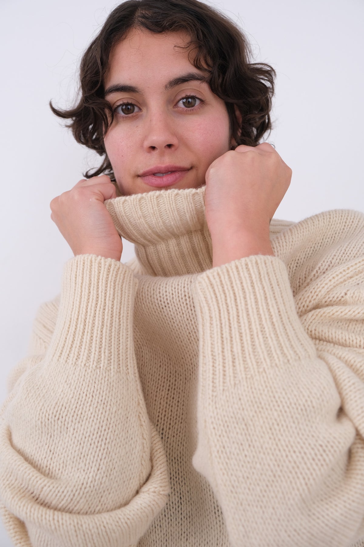 Vintage Scottish Ivory Pure New Wool Turtleneck Sweater