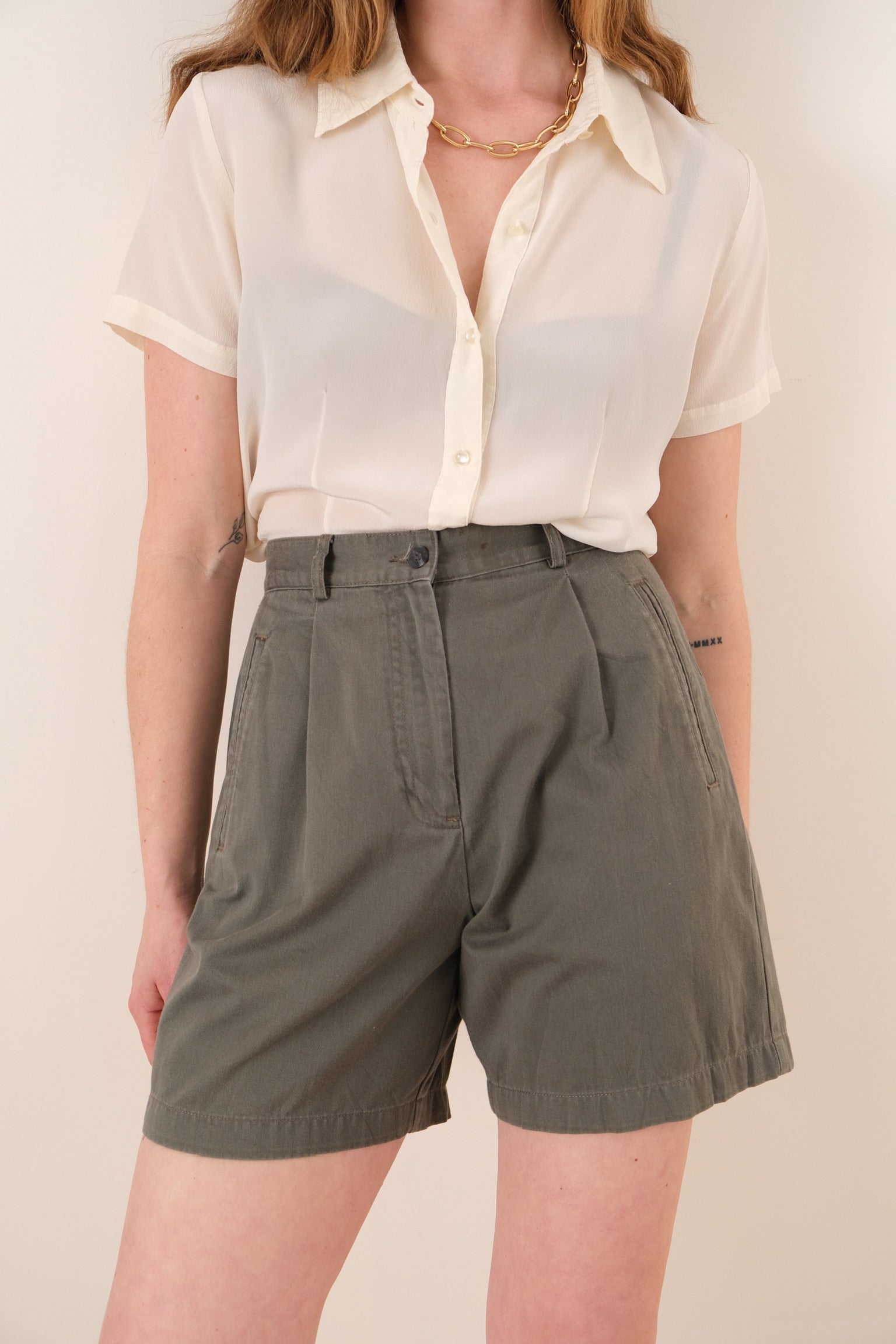 【90s vintage】archive pleats pants shorts Vintage 90s Olive Cotton Pleated Shorts – Hermine
