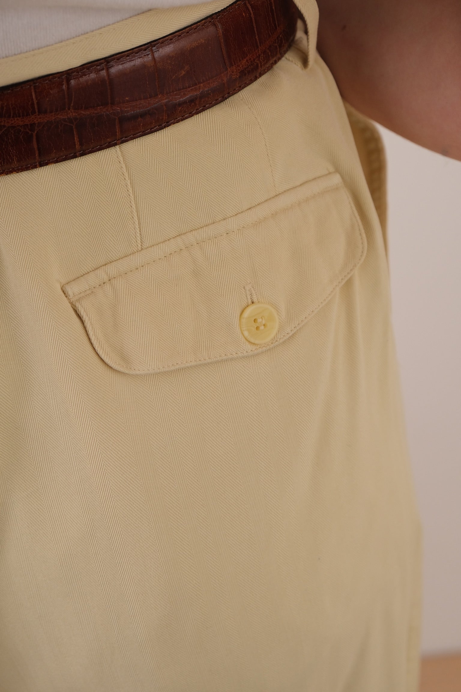 Vintage 90s Banana Silk Pleated Shorts – Hermine