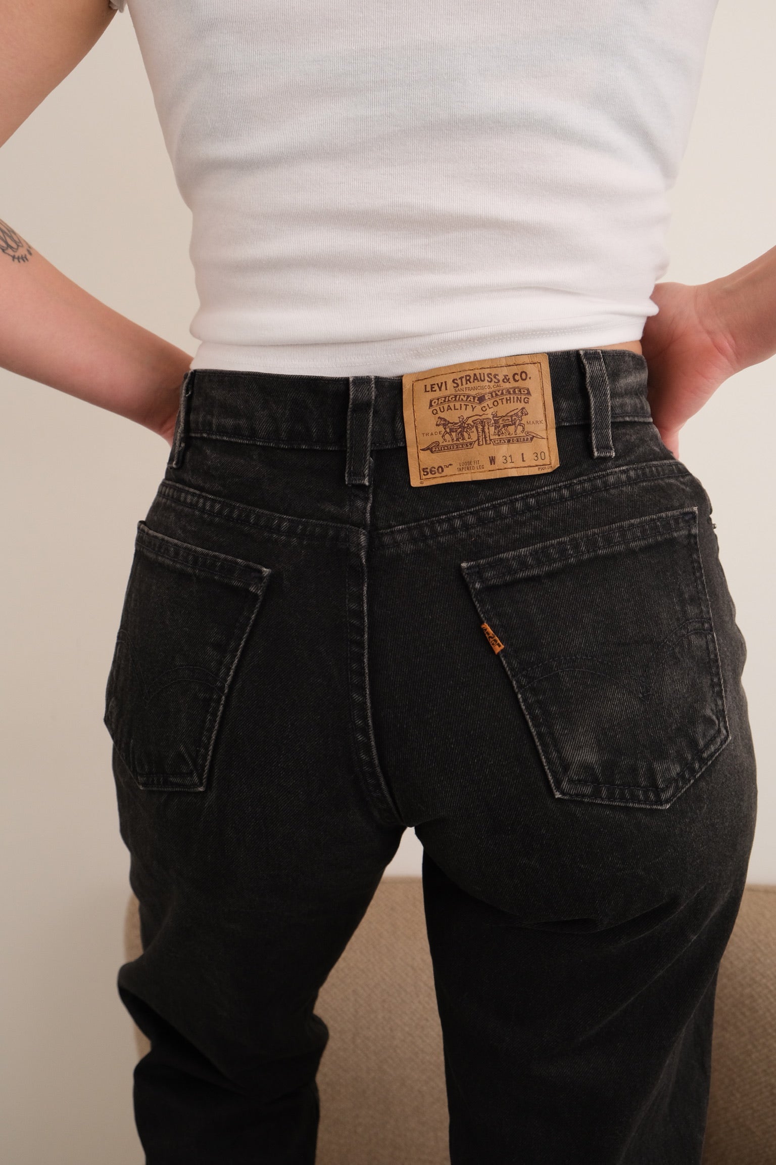 Vintage 90s Coal Wash Levi's 560 Cotton Denim Loose Fit Tapered