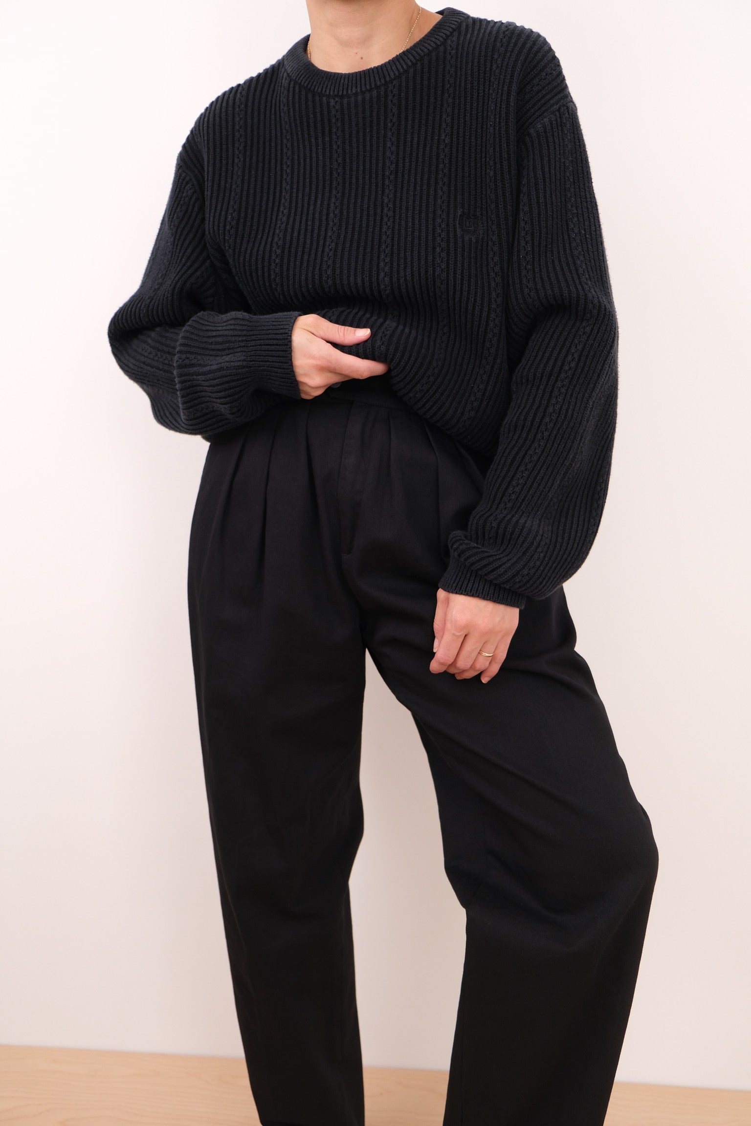 Vintage black cotton rib knit crewneck sweater